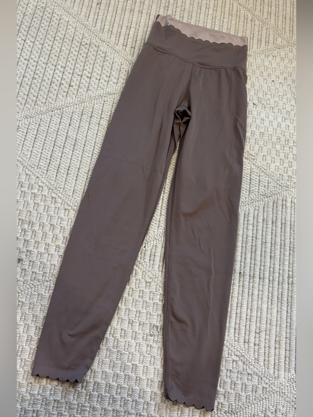 Aerie Lettuce Hem Leggings